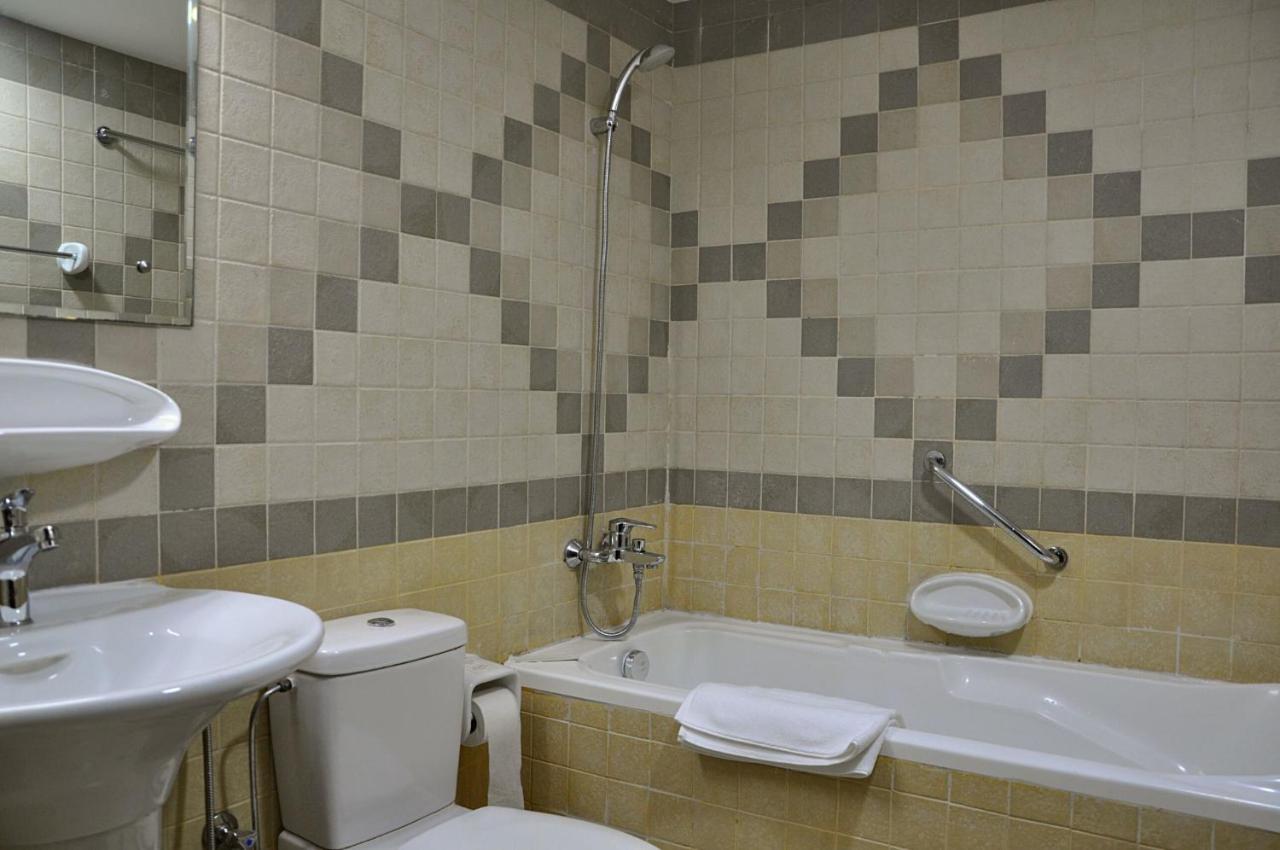 Care Holiday Homes Apartments Barsha Heights Dubai Luaran gambar